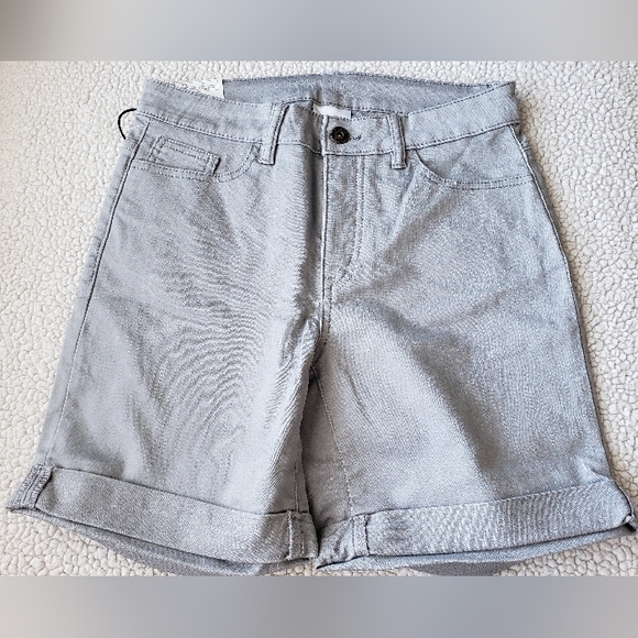 NWT Parasuco Jean - Shorts - Sizes 8 & 10 Available - Picture 3 of 3